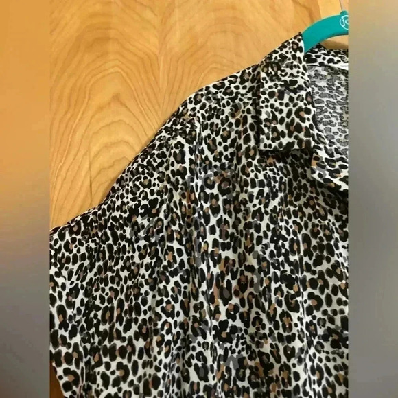 Beach Lunch Lounge Button Down Short Sleeve that Ties Leopard Size Large NWT - Picture 11 of 12